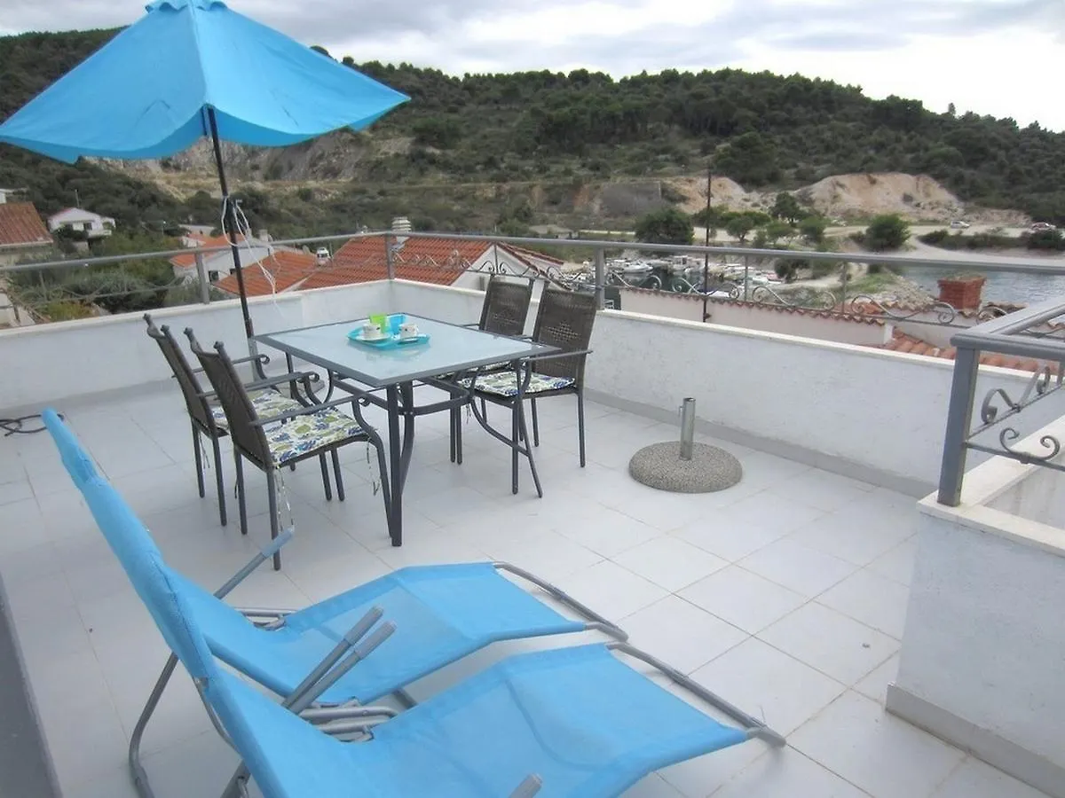 Apartments Zdenka Donji Okrug  Chorvatsko